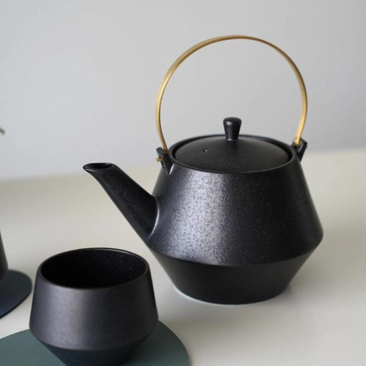 Teapot - Frustum (black) - 2