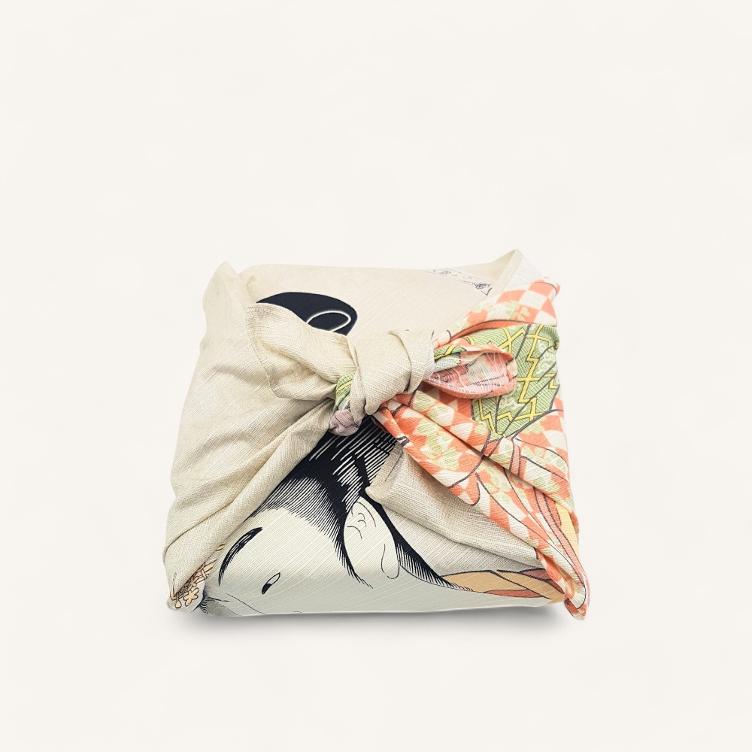 Furoshiki 48 cm – A Woman Playing - 0