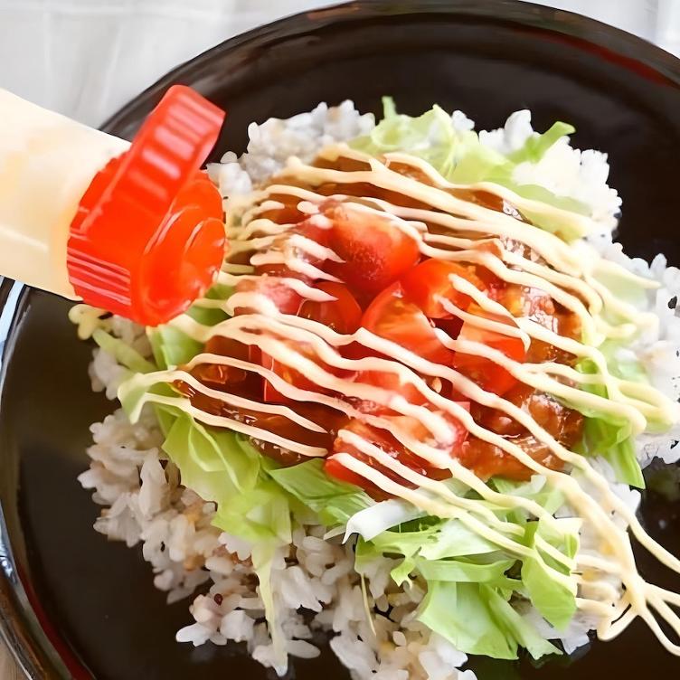 Kewpie Mayonnaise with 3-hole cap (350g) - 1